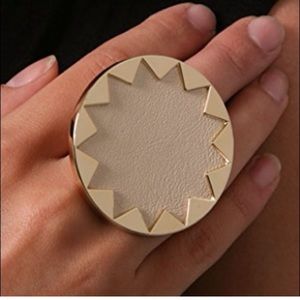 HOUSE OF HARLOW gold taupe leather sunburst statement ring 5 6